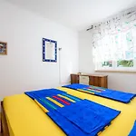 Apartment Lumi Near The Town Center